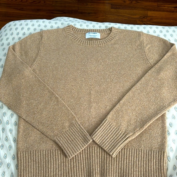 Old Navy Sweaters - OLD NAVY CREW NECK PULLOVER SWEATER-Tan in Size Large